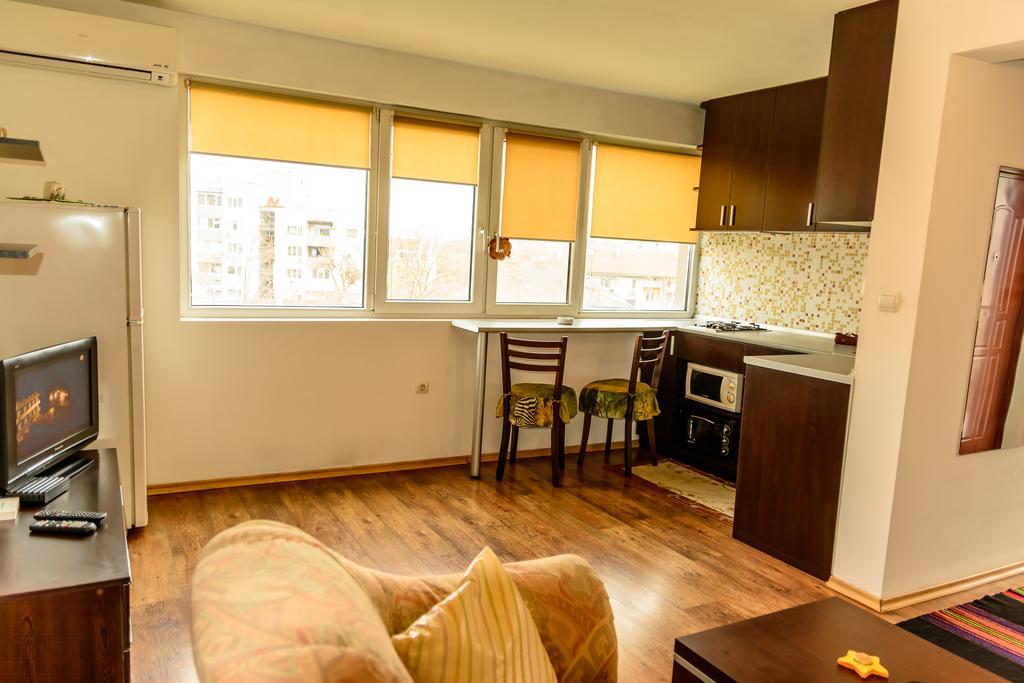 Apartment Leonardo Da Vinci พลอฟดิฟ ภายนอก รูปภาพ